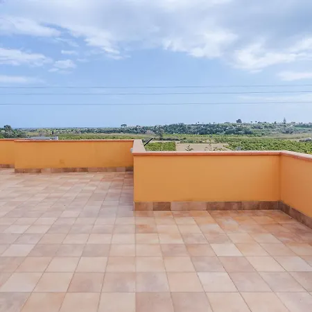 Ciumara West أفولا